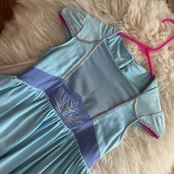 Only Little Once Elsa Dress and Cape Sz 8 - Picture 8 of 16